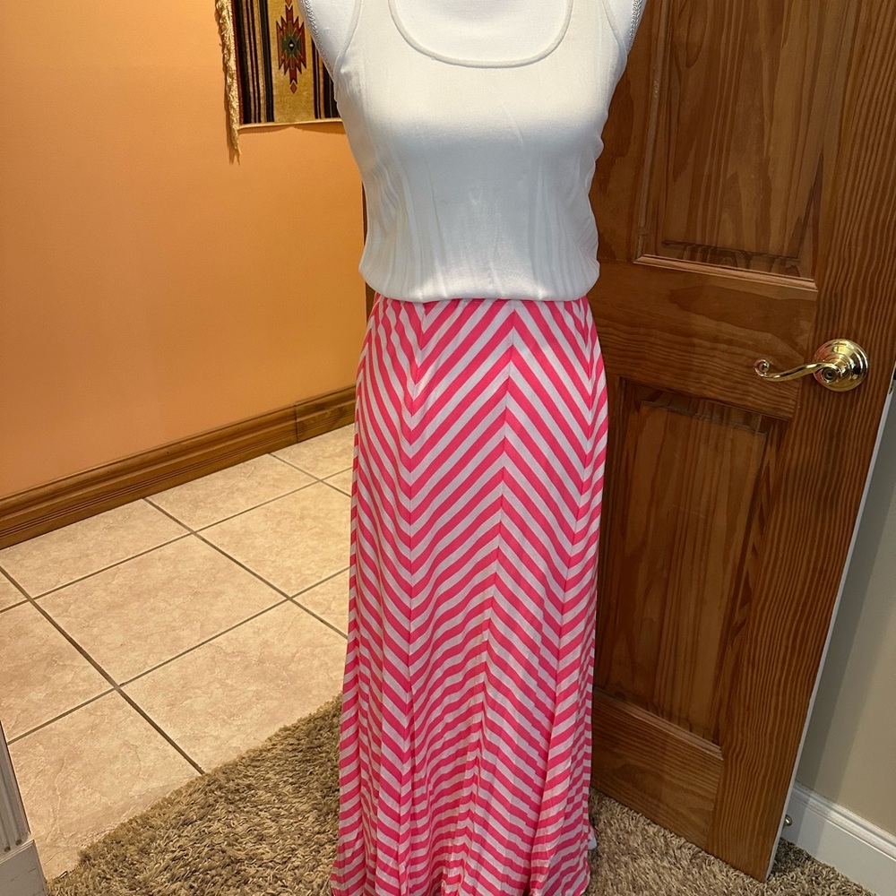 Ella Moss White Keyhole tank Pink Chevron Maxi dress